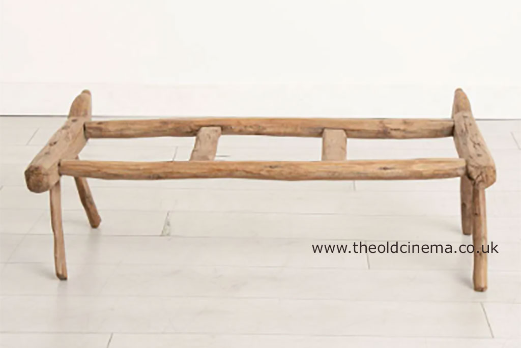  گھڑونجی, گھڑونجی,گھڑاونج ,گھڑتھلی,گَھڑونچی, گھڑ منجی, سبپودان, پلہندی ,ghaRwaNjji, ghaRauNji, ghRawiNj , ਘਡ਼ਵੰਜੀ,A water- stand, a stand for holding water pots,  , ਡ਼ਵੰਜੀ, ਘੜਵੰਜੀ 