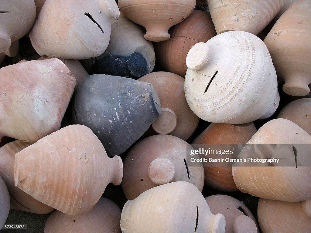 , غُلک ,گلک,  گولک,گولک رکھنا, گولکی,گلہ ,غلہ , غلک .,money box, golak,  ਗੋਲਕ,,